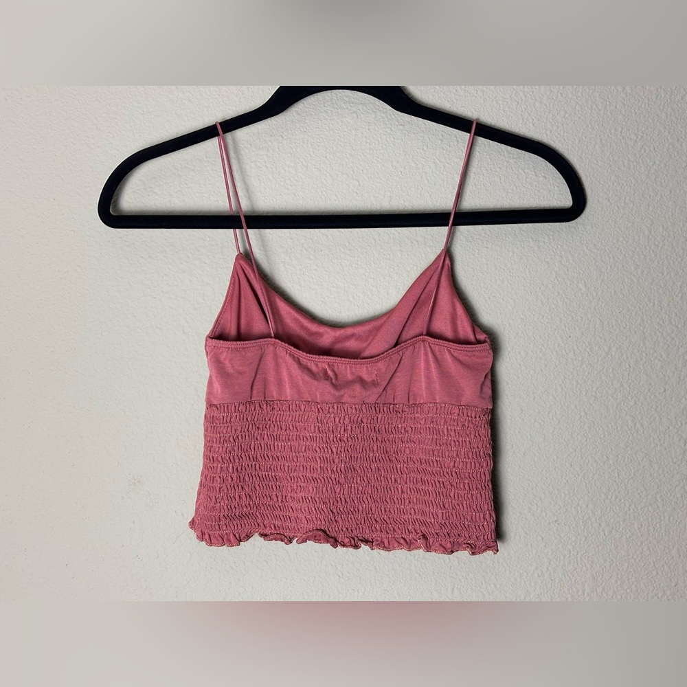 🔥 FINAL SALE 🔥
NWT URBAN OUTFITTERS RUCHED TOP PINK SMALL #23 - Picture 3 of 4